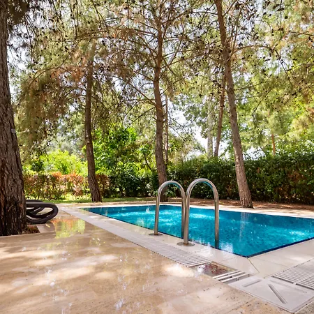 Amara Luxury Resort&villas Resort