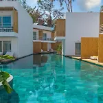 Semesteranläggning (resort) Fashiontv Luxe 5*