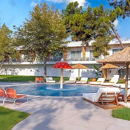 Fashiontv Luxe Resort